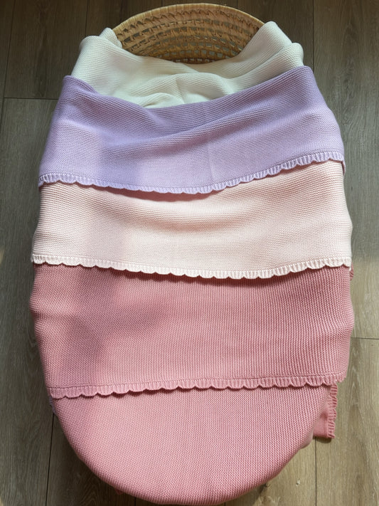 Scallop Knit Blanket ♡ Blush