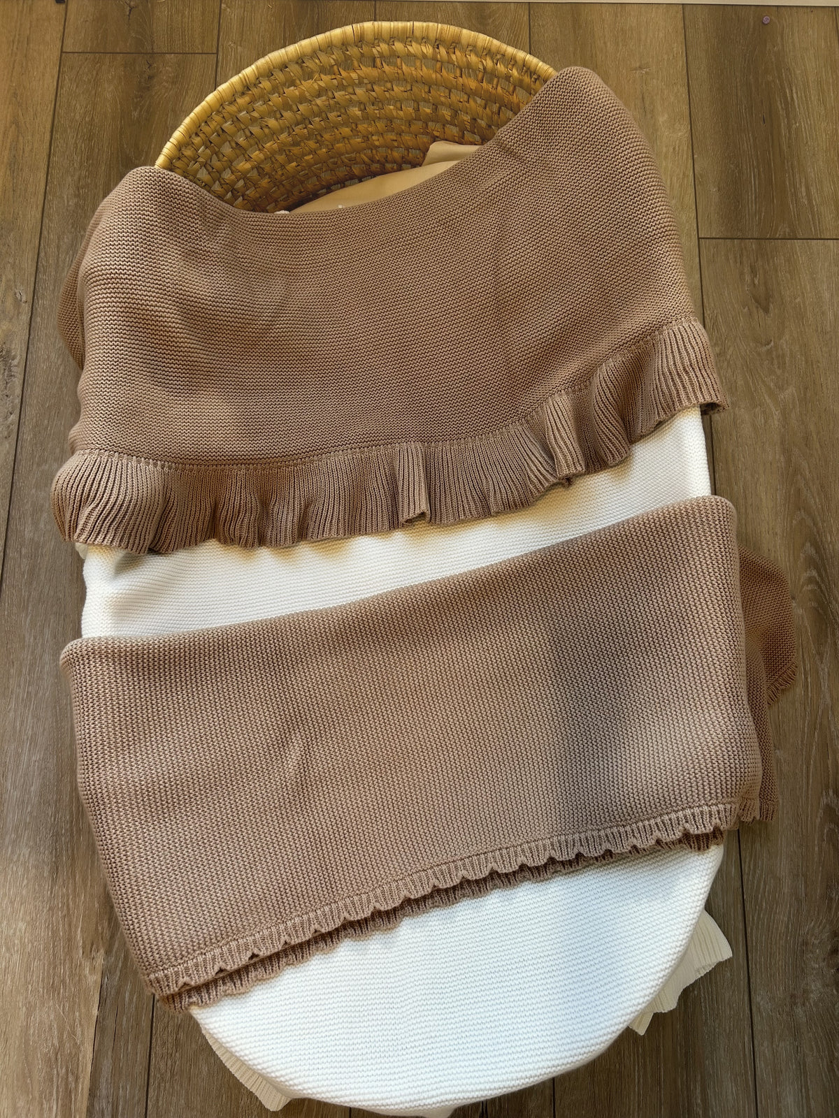 Ruffles Knit Blanket ♡ Mocha
